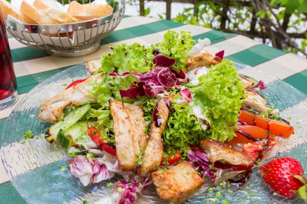 Hotel Krauthof Λούντβιχσμπουργκ Εξωτερικό φωτογραφία