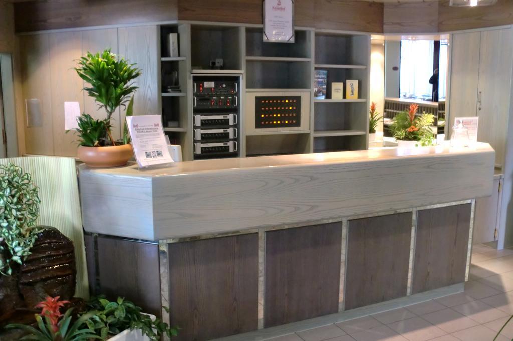 Hotel Krauthof Λούντβιχσμπουργκ Εξωτερικό φωτογραφία
