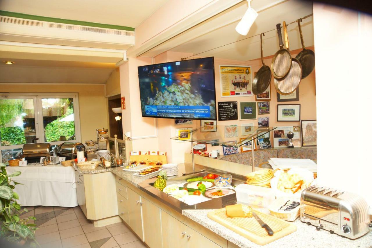 Hotel Krauthof Λούντβιχσμπουργκ Εξωτερικό φωτογραφία