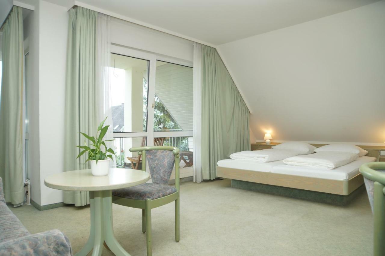 Hotel Krauthof Λούντβιχσμπουργκ Εξωτερικό φωτογραφία